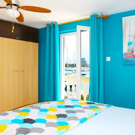 Apartment Apartman By The See In The Center Of *