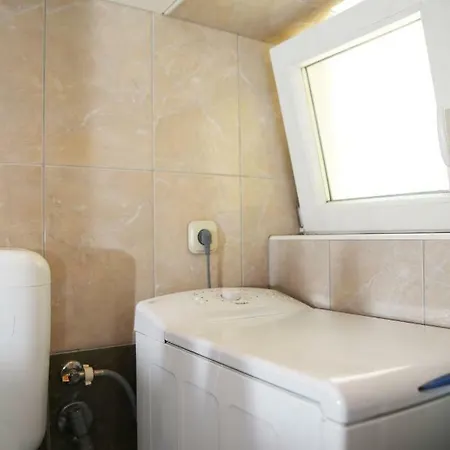 Apartment Apartman By The See In The Center Of Vodice