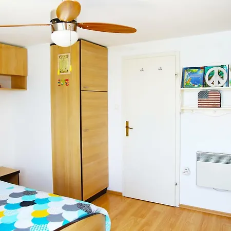Apartment Apartman By The See In The Center Of